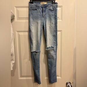 Hollister Women's Light Blue Distressed Skinny Jeans